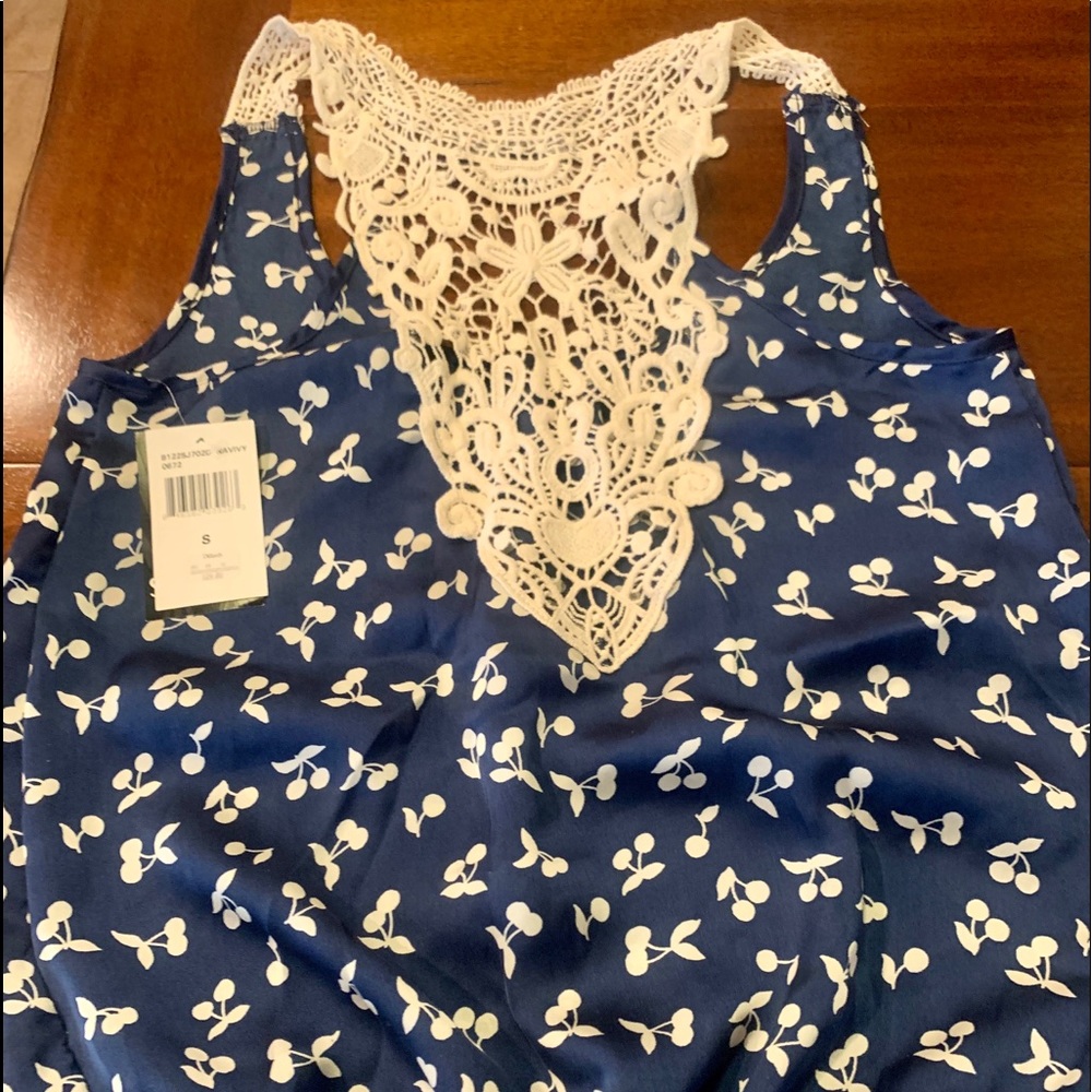 NWT Cute silky crocheted back, could fit sm-large